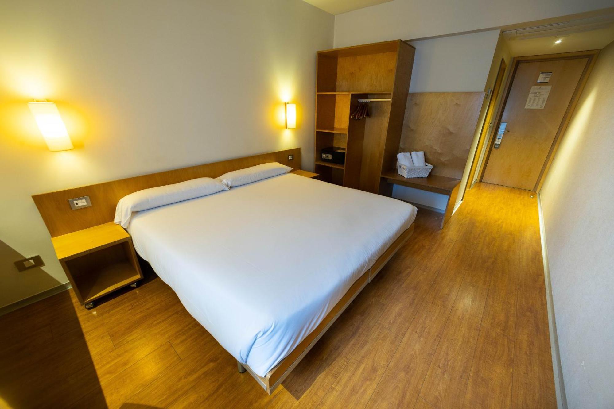 Eth Irun Hotel Buitenkant foto